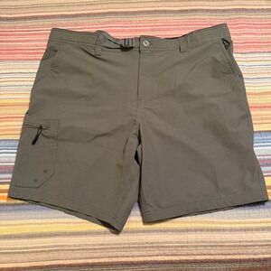 Realtree Fishing Mens XL 40/42 Gray Stretch Cargo Shorts Integrated Belt Hiking